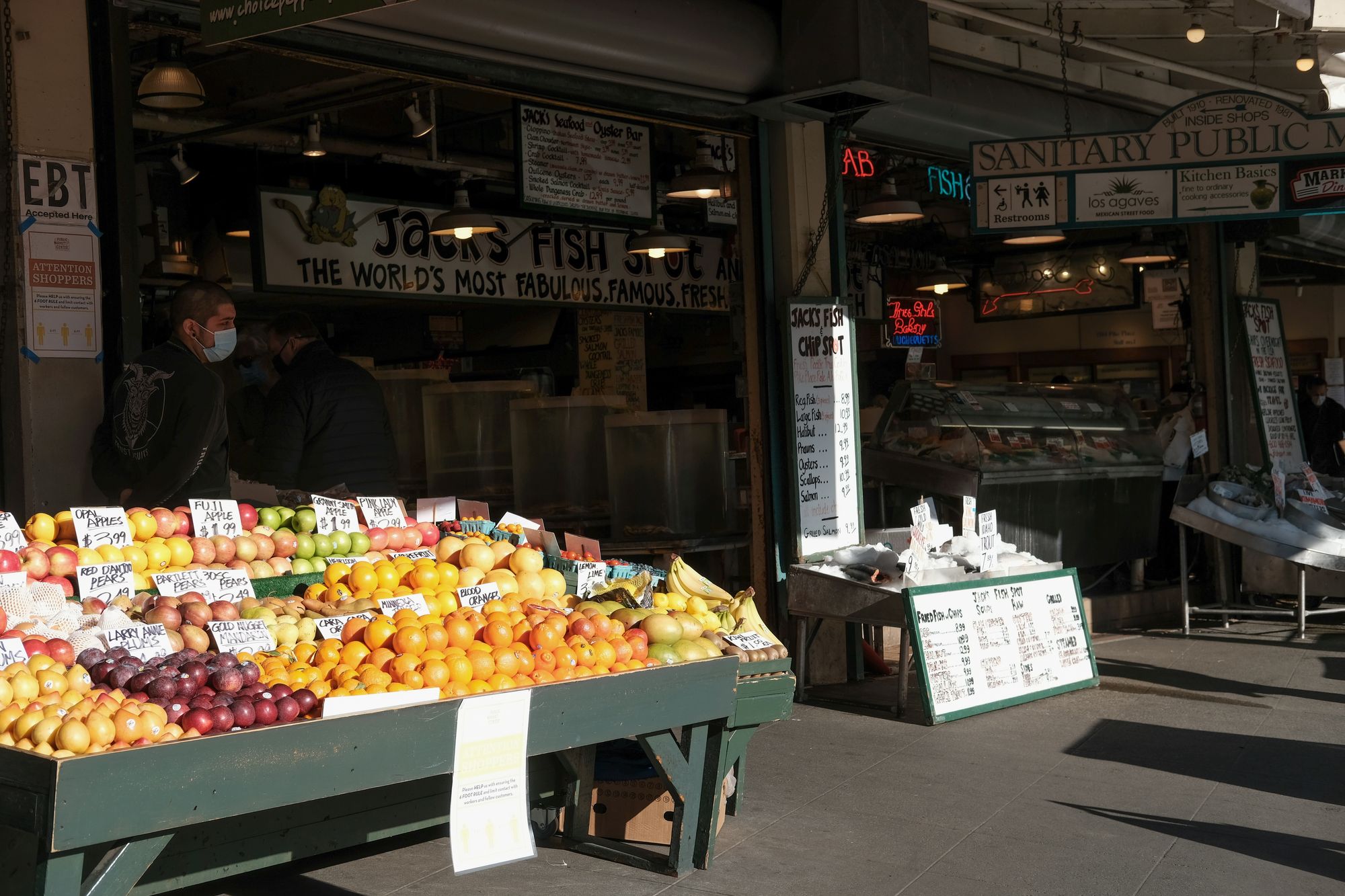 Pike Place Market Seattle March 2021